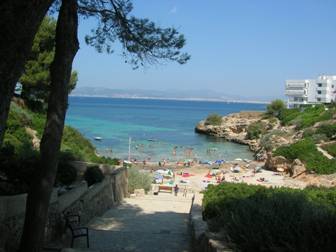 Cala Blava is never alone. There are always visitors in this beach