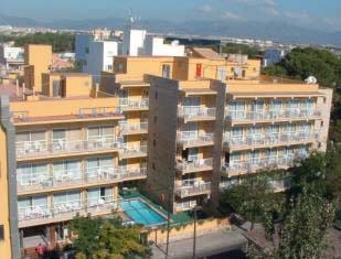 Hotel Gala. Near Son Antem golf and the motorway is very well connected to make you the easiest way to enjoy your golf holidays in Mallorca. The hotel is also near the beach